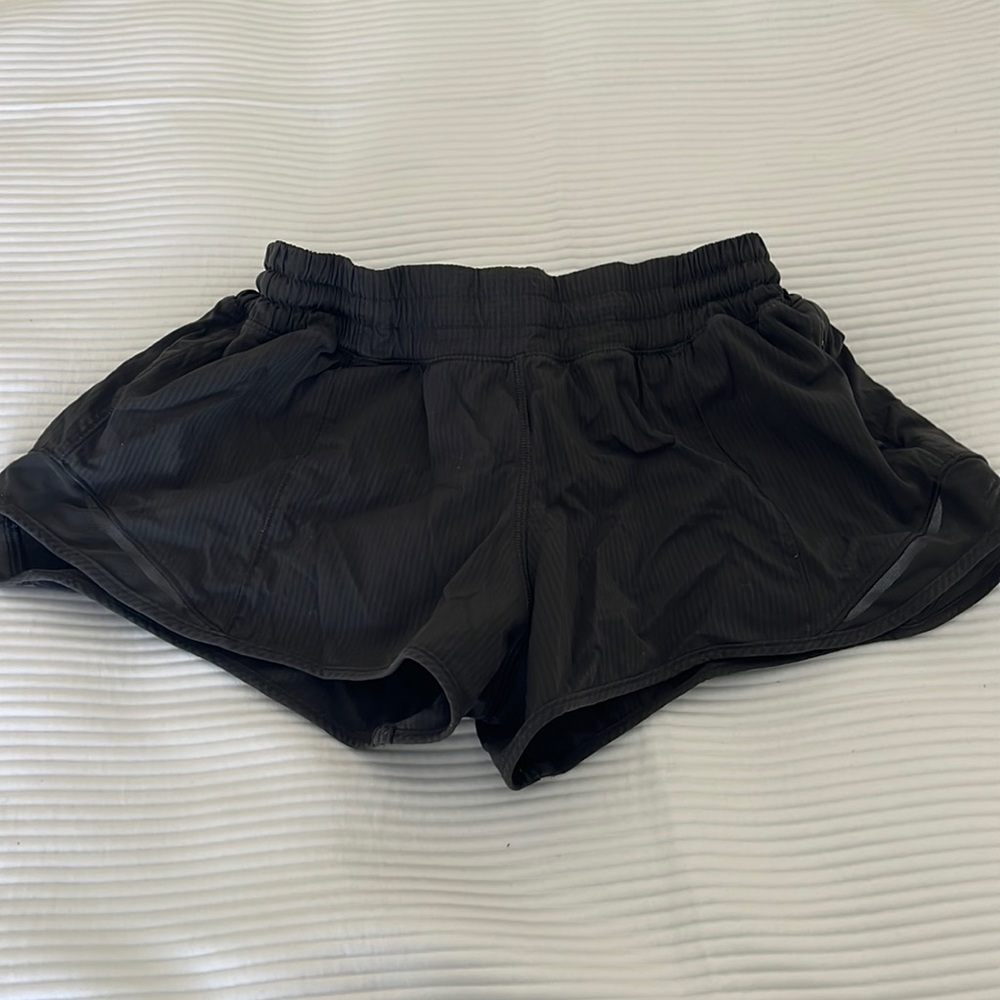 lululemon hotty hot short
